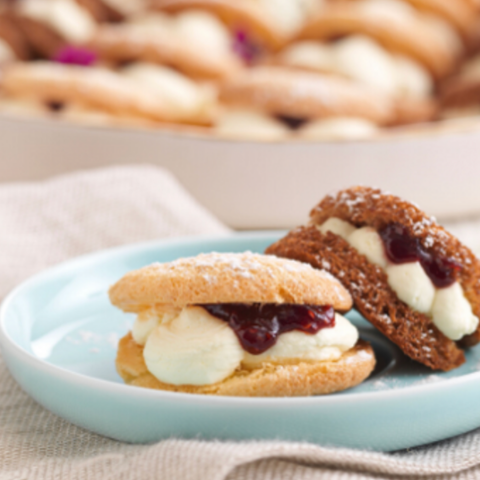 Sponge Drops with Fresh Cream